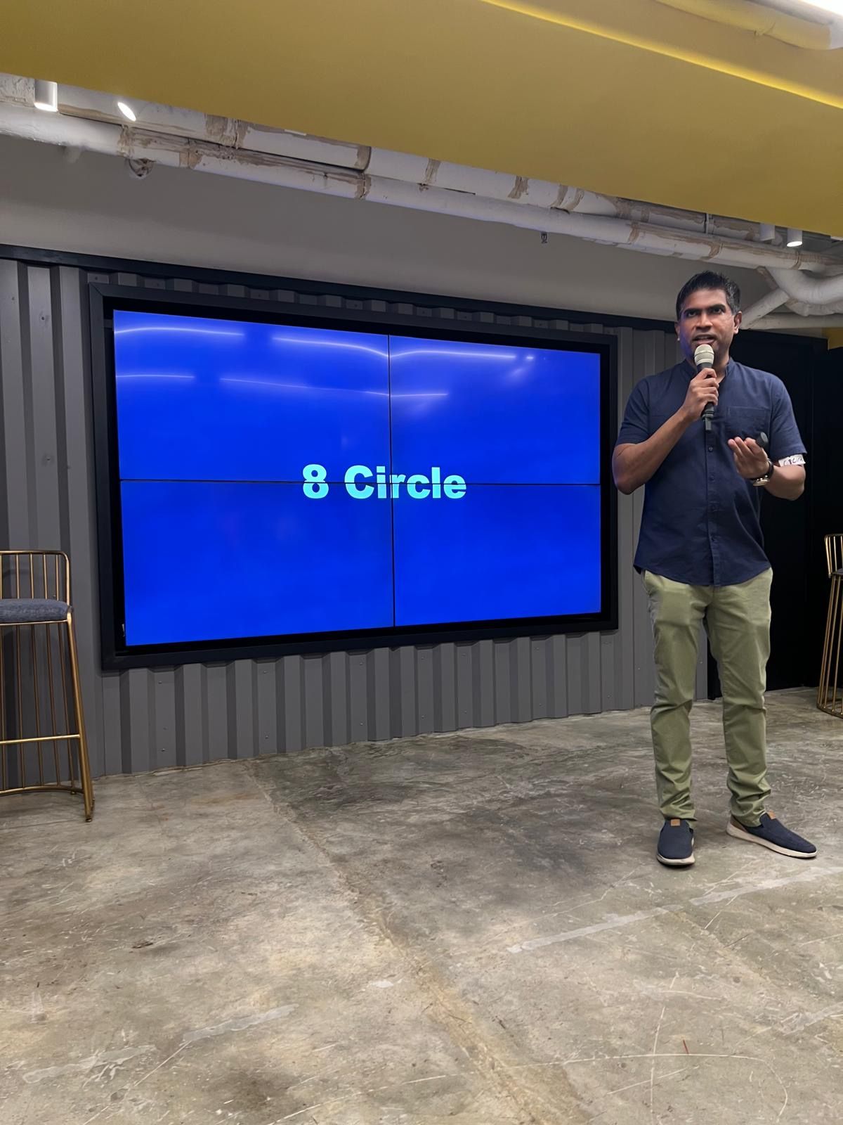 8 Circle Hong Kong Presentation